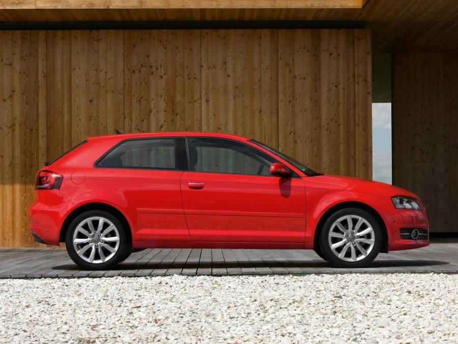  Audi A3 TDI (8P) 2010 года  (фото 10 из 12)